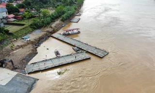 Đại tướng Phan Văn Giang: Có thể dùng phà chuyên dụng khi chưa thể lắp cầu phao Phong Châu 