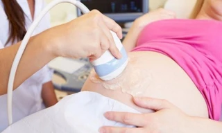 Về tác dụng của dung dịch này, PGS. TS. Vũ Bá Quyết - Giám đốc BV Phụ sản Trung ương cho biết: Ngành sản khoa Việt Nam chưa bao giờ tư vấn cũng như sử dụng bất cứ một phương pháp nào để lựa chọn giới tính thai nhi cho các sản phụ.