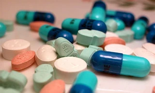 Tại Việt Nam, ThS Phạm Tuấn Anh- Phó Trưởng khoa Điều trị theo yêu cầu, Bệnh viện K cho biết, các loại thuốc điều trị ung thư ra đời từ công trình nghiên cứu đạt giải Nobel Y học 2018 cũng đã được Bộ Y tế cho lưu hành, sử dụng ở Việt Nam từ cuối năm 2017.