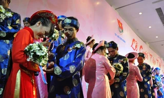 Đám cưới tập thể chào mừng Đại hội