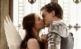 Nụ hôn đầu tuyệt đẹp trong 'Romeo và Juliet'