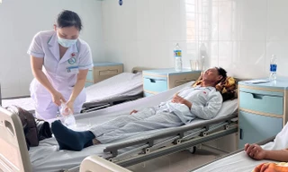 Sức khoẻ của các nạn nhân vụ xe khách va chạm xe tải ở Kon Tum