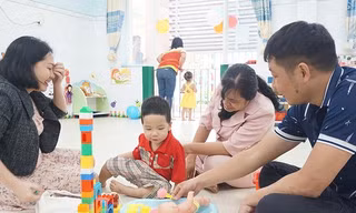 Người dân ngại sinh, TP.HCM đề xuất hỗ trợ nhà ở, viện phí