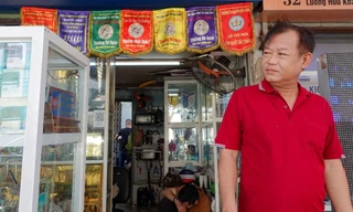 Phố 'khen thưởng' sầm uất nhất ở TPHCM ế ẩm, chủ tiệm chờ trả mặt bằng