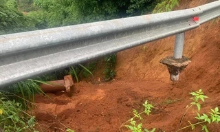 Sạt lở nghiêm trọng trên tuyến đường nối Bình Phước và Lâm Đồng