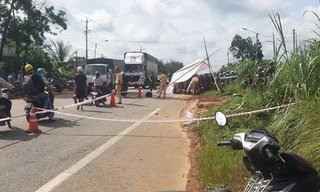 Xe tải va chạm xe máy làm 2 bé trai thiệt mạng ở Bình Phước