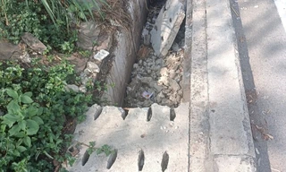 Hơn 200 tấm đan mương thoát nước hầm chui cửa ngõ TP.HCM bị đập phá