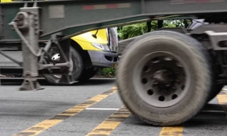 Người dân ở TP.HCM mất ngủ vì… gờ giảm tốc trên đại lộ Mai Chí Thọ