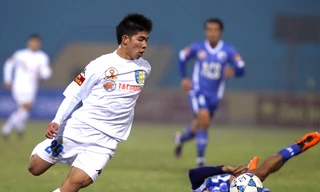 Đội trẻ Hà Nội của bầu Hiển giờ đã đủ quyền chơi ở V-League mùa 2013 khiến VPF lúng túng với những phát biểu trước đó của mình.