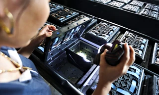 Tận thấy trại nuôi cua biển trong hộp nhựa đầu tiên ở Hà Tĩnh