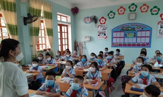 Xuất hiện chùm bệnh COVID mới, học sinh Cửa Lò chuyển sang học trực tuyến