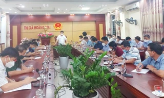 Loạt lãnh đạo phường tại Nghệ An bị kỷ luật vì ca nhiễm COVID-19 cộng đồng