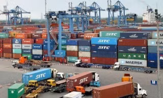 Kim ngạch xuất nhập khẩu Việt Nam đạt kỷ lục 700 tỷ USD, đứng thứ 2 ASEAN 