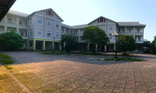 Nghệ An: Lãng phí trụ sở hàng chục tỷ đồng bỏ hoang sau sáp nhập