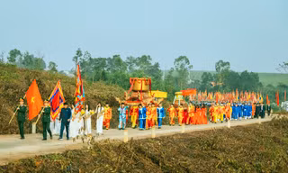 Ngắm đồ dùng của người Việt cổ ở Làng Vạc