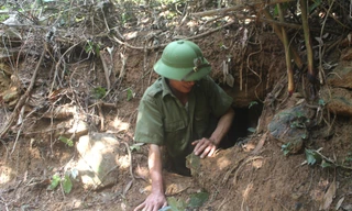 Độc đáo căn hầm bí mật giữa rừng già