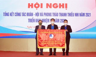 Tỉnh đoàn Nghệ An đón nhận Cờ thi đua đơn vị xuất sắc do Trung ương Đoàn trao tặng