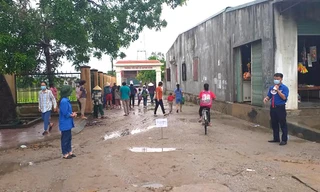 Hơn 100 giáo viên, học sinh phải cách ly vì 3 học sinh mắc COVID-19