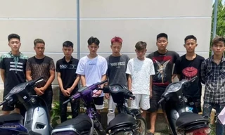 Chặn bắt nhóm tổ lái ‘trổ tài’ trên xa lộ 