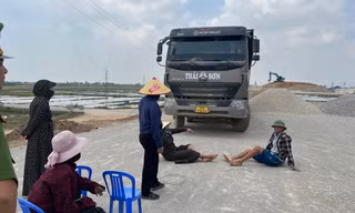 Những điểm 'nghẽn' ảnh hưởng tiến độ thi công cao tốc Bắc Nam