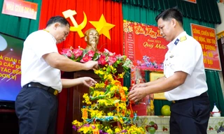 Đón giao thừa ở Nhà giàn DK 1/9