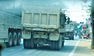 Nghệ An: 'Hung thần xa lộ' lộng hành nhiều tuyến đường, cơ quan chức năng có ngó lơ?