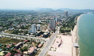 Nghệ An ghi nhận 2 ca dương tính ở phố biển Cửa Lò