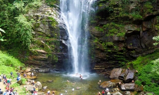 Choáng ngợp trước vẻ đẹp của Thác Kèm - 'Dải lụa trắng' giữa đại ngàn 