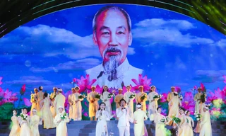 Đặc sắc chương trình 'Nghệ An - Làng Sen quê Bác, Thành phố Hồ Chí Minh - Thành phố tên vàng'