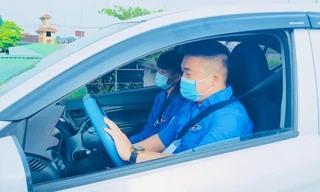 'Taxi miễn phí' kịp thời hỗ trợ thí sinh quên giấy tờ thi