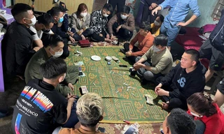 Triệt phá ổ nhóm đánh bạc lưu động tại các trang trại chăn nuôi