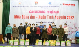 Mang mùa Đông ấm tới người nghèo vùng biên viễn