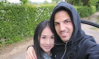 Fabregas tình tứ bên mỹ nữ Trung Hoa