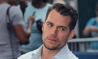 Không chỉ "quyến rũ nhất thế giới", Henry Cavill còn có biệt danh "mỹ nam mọt sách"