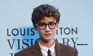 Sự thật về mái tóc xoăn của Bạch Kính Đình, còn đâu Tang Diên của "Khó Dỗ Dành"?