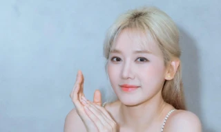 Vừa mới được khen nhan sắc thăng hạng, Hari Won lại để lộ một điểm bị lão hóa sớm