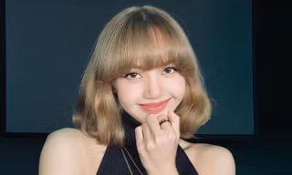 Từng bị chê “lười nghĩ tên” nhưng vì sao đến single solo của Lisa, YG Ent lại được khen?