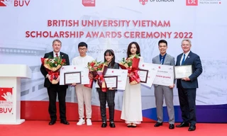 Quỹ học bổng BUV năm 2023 tiếp tục hành trình thắp sáng ước mơ học tập