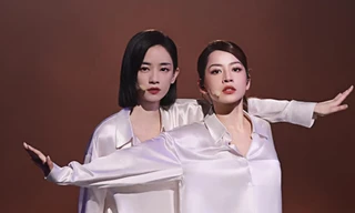 Vì sao stylist Hoàng Ku mạo hiểm để Chi Pu - Lưu Nhã Sắt diện đồ ngủ lên sân khấu?