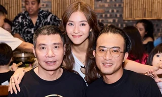 Vì sao NSND Công Lý có mặt trong tiệc đóng máy phim Gia Đình Mình Vui Bất Thình Lình?