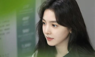 Khó Dỗ Dành: Khán giả "ném đá" chi tiết Ôn Dĩ Phàm hết rửa bát lại đi dạy múa