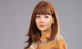 Cũng mặc lạc mốt trong “Mùa Hoa Tìm Lại” nhưng vì sao Thanh Hương không bị chê trách?