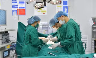 Bệnh viện đa khoa MEDLATEC cấp cứu thành công bé gái 10 tuổi bị viêm ruột thừa cấp