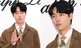 Ryu Jun Yeol có biểu cảm lạ trước ống kính, từ chối làm một hành động quen thuộc