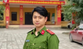 Con trai cố NSND Hoàng Dũng thể hiện ra sao với vai diễn đầu tay ở “Phố Trong Làng”?