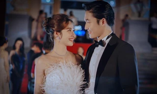 Lâu lắm rồi mới thấy Huyền Lizzie và Đình Tú sánh bước bên nhau ngọt ngào thế này