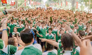 Trước thềm khai giảng, các trường THPT tưng bừng chào đón hội tân binh cực hoành tráng