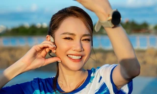 Dân mạng tranh luận việc Nhã Phương trang điểm kỹ khi tham gia giải chạy bộ