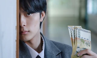 Mỹ nam "Dưới Bóng Trung Điện" từ học sinh cá biệt toàn trường hóa tài phiệt học đường 