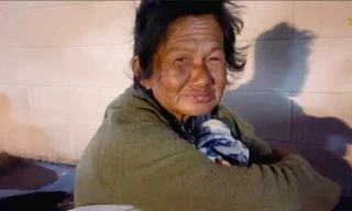 "Mật báo" việc gia đình Kim Ngân từng định đưa ca sĩ về Việt Nam trị bệnh nhưng bất thành